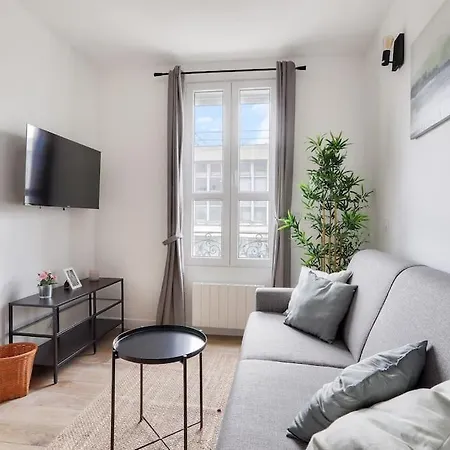 Bright For 2 People Just Ouside Paris Aubervilliers
